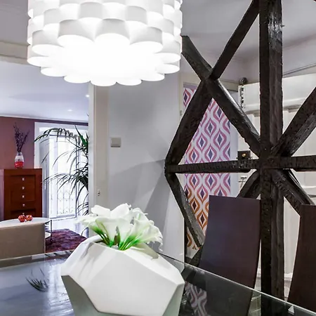 Designer By Alfama Apartment